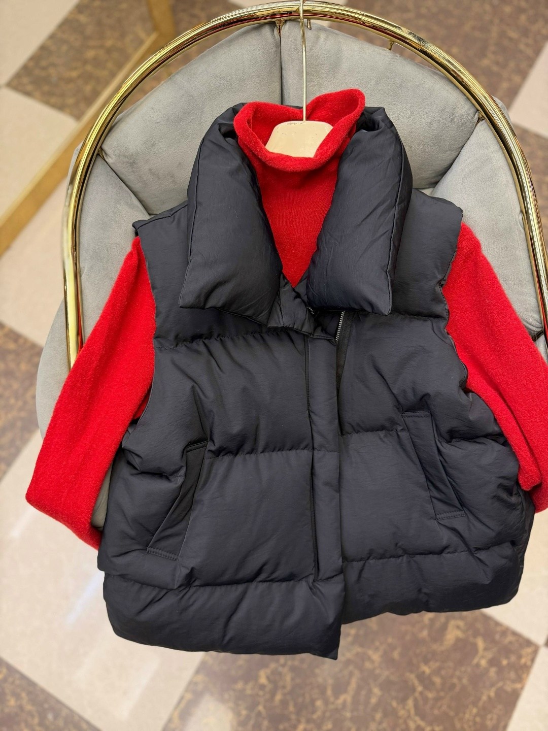 теплый жилет,куртка удлиненная,женская куртка,женские пуховики,шарф женские