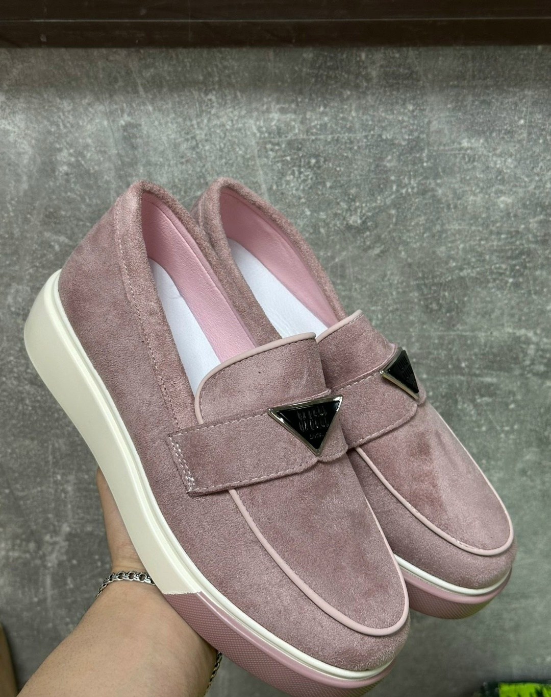 ,лоферы стильные,лоферы женские натуральная замша,лоферы женские,лоферы loro piana