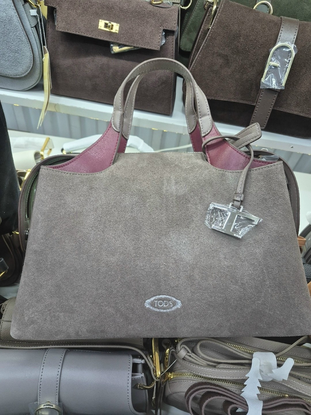 сумка tod's натуральная замша,tod's коричневая замшевая сумка тоут для женщин,брендовые сумки,замшевая сумка,сумка женская замшевая