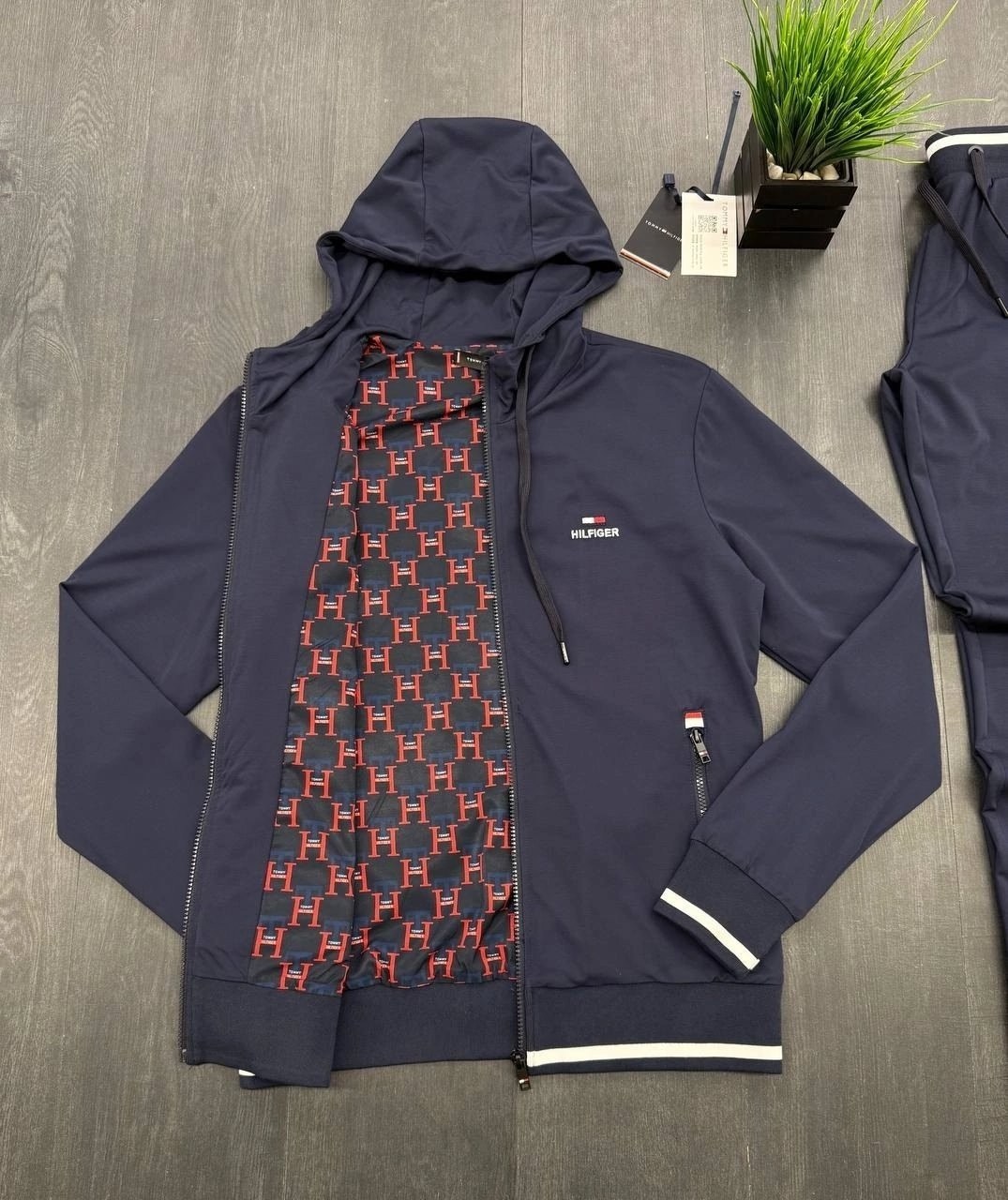 спортивный костюм tommy hilfiger,спортивный костюм томми хилфигер мужские,мужской спортивный костюм на флисе tommy hilfiger,спортивный костюм,спортивный костюм томми хилфигер