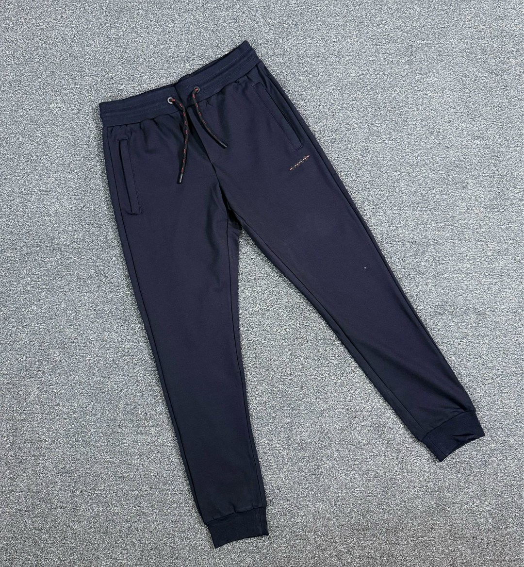 спортивный костюм hugo boss,спортивный костюм kiton,спортивный костюм hugo,спортивные костюмы мужские,спортивные костюмы для мужчин