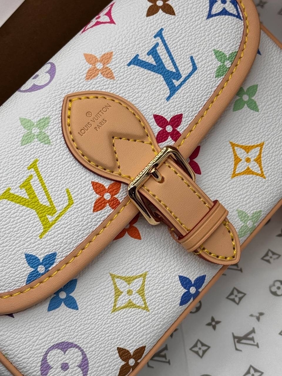 сумка louis vuitton,louis vuitton женская сумка,louis vuitton сумка на плечо,louis vuitton monogram multicolore,сумка луи виттон белая