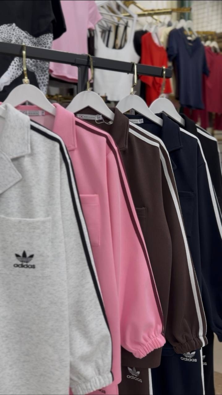 костюм спортивный adidas,костюм спортивный adidas originals,костюм спортивный,спортивные костюмы адидас,комплект спортивного костюма