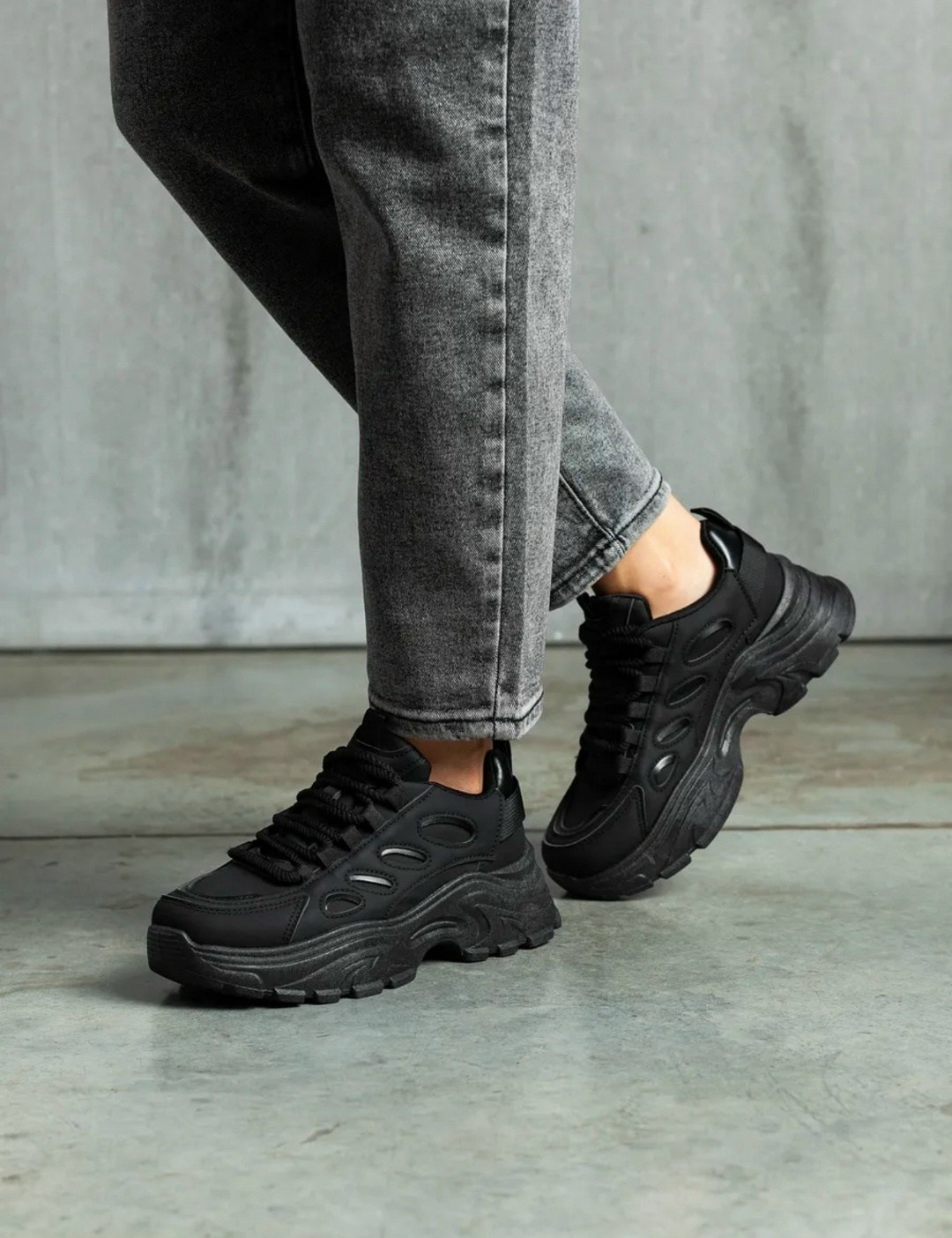 ,кроссовки женскиe,кроссовки черные,кроссовки женские черные,модные кроссовки