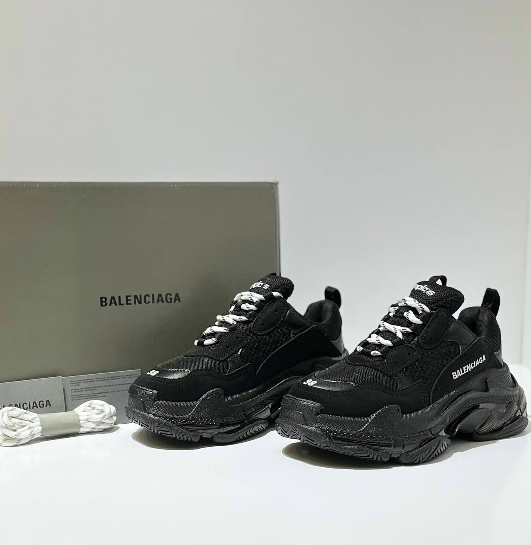 кроссовки balenciaga triple s,кроссовки balenciaga черные,кроссовки balenciaga triple s sneaker black patent черный,кроссовки balenciaga triple s сlear sole,кроссовки balenciaga triple s chunky male ч