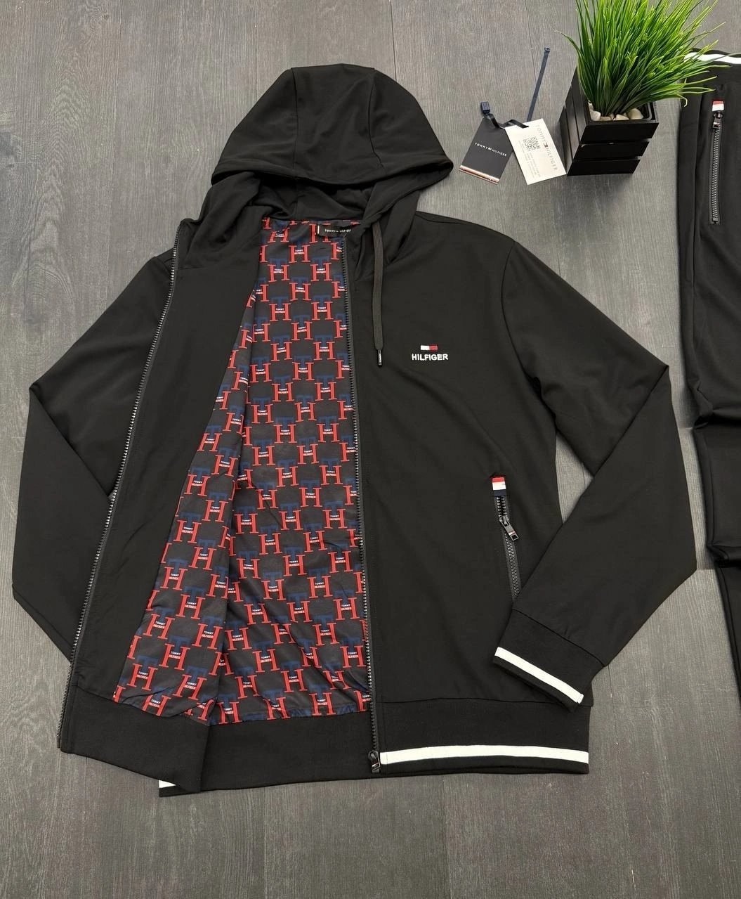 спортивный костюм tommy hilfiger,спортивный костюм томми хилфигер мужские,мужской спортивный костюм на флисе tommy hilfiger,спортивный костюм,спортивный костюм томми хилфигер