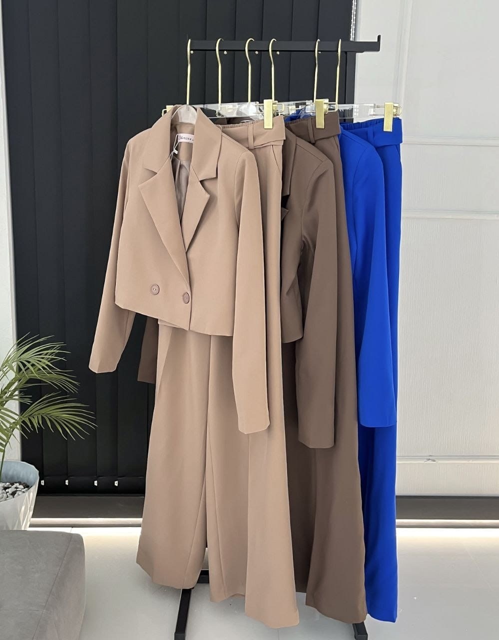 костюм брючный,костюм amuar 1032 коричневый,брючный костюм amuar 1032 коричневый,женский костюм,костюм коричневый