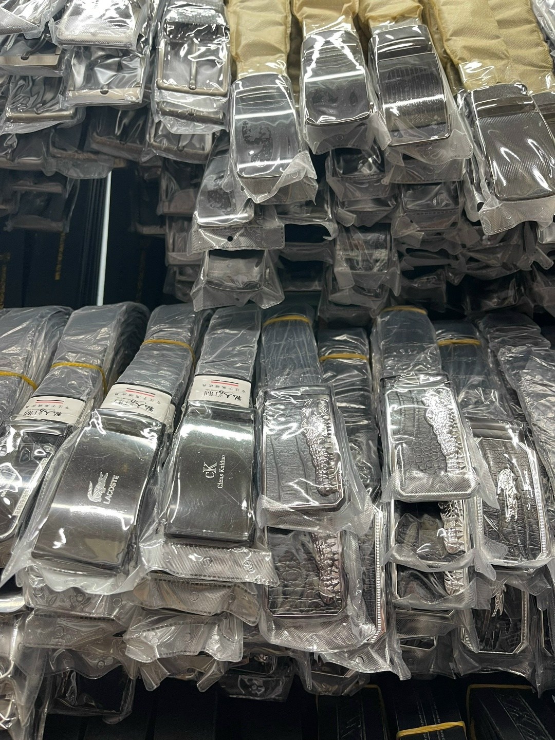 пряжка для ремней,фурнитура для ремней,металлическая пряжка,ремень с металлической пряжкой