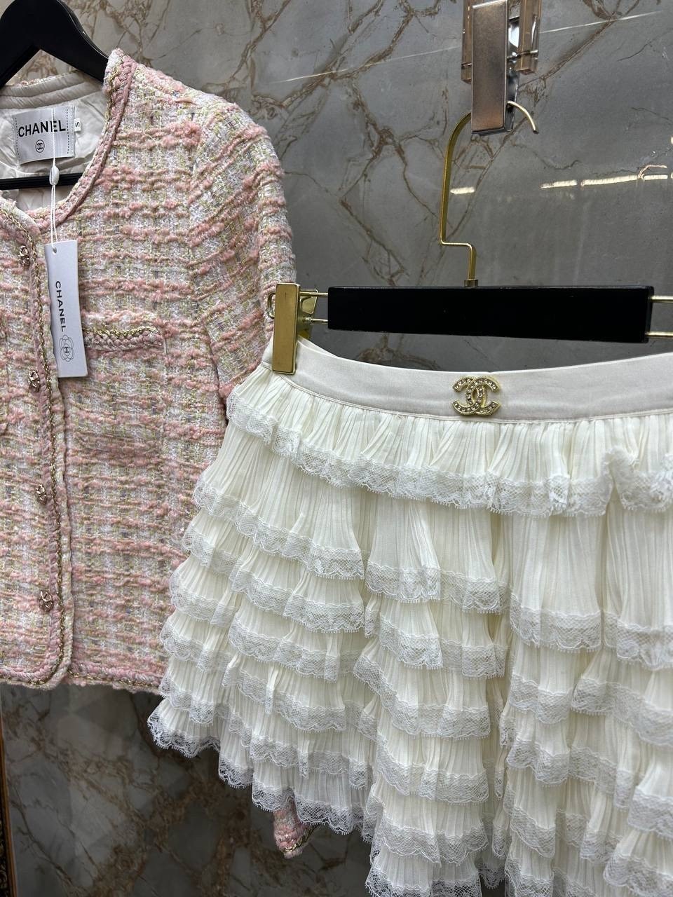 твидовый жакет chanel,твидовый жакет,женский твидовый костюм,твидовые костюмы,жакет chanel