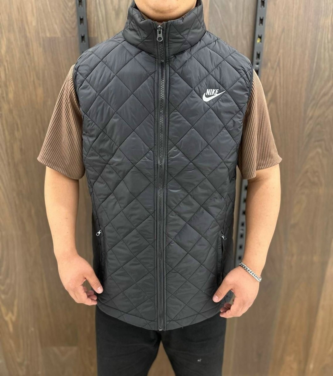 жилетка nike,жилетка nike мужская,жилет nike,жилет nike sportswear therma-fit tech,жилетка мужская