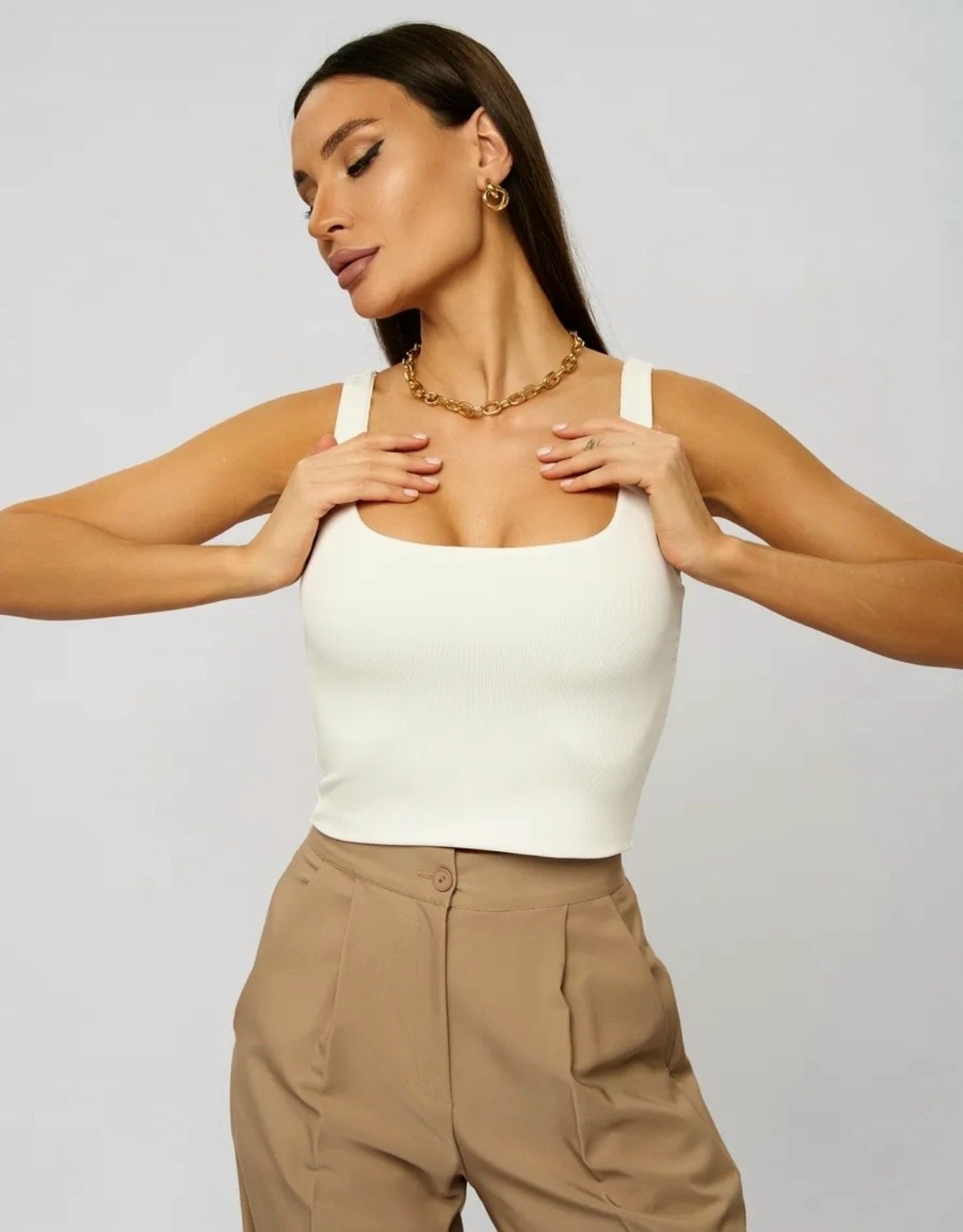 топ бежевый,топ женский,женская майка,кроп топ женский,кроп топ