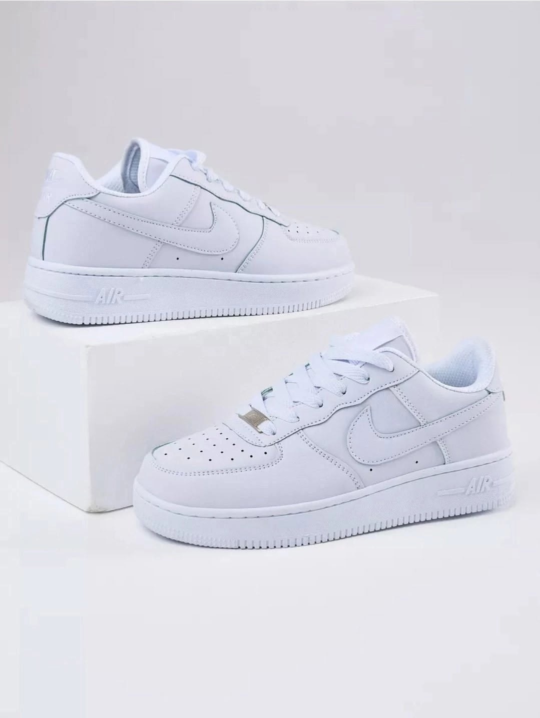стильные кроссовки белые найк женские 2026,кроссовки air force 1 кеды,кроссовки женские nike air force 1,кроссовки,кроссовки найк серо белые форс