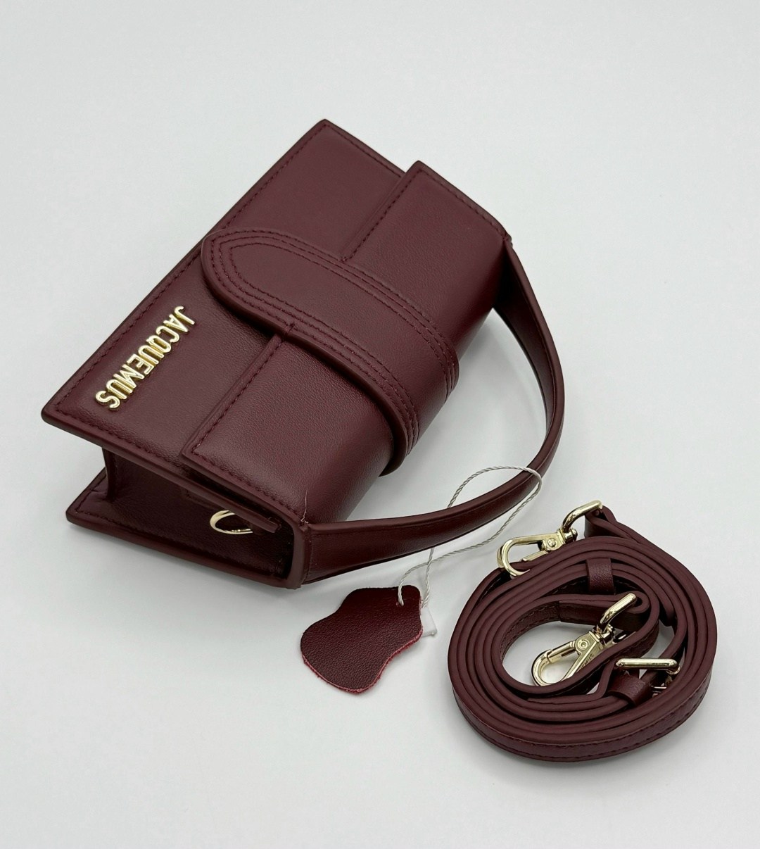 сумка jacquemus,сумка jacquemus le bambino,сумка jacquemus le chiquito,женская сумка jacquemus la bambino из натуральной кожи,сумка через плечо jacquemus