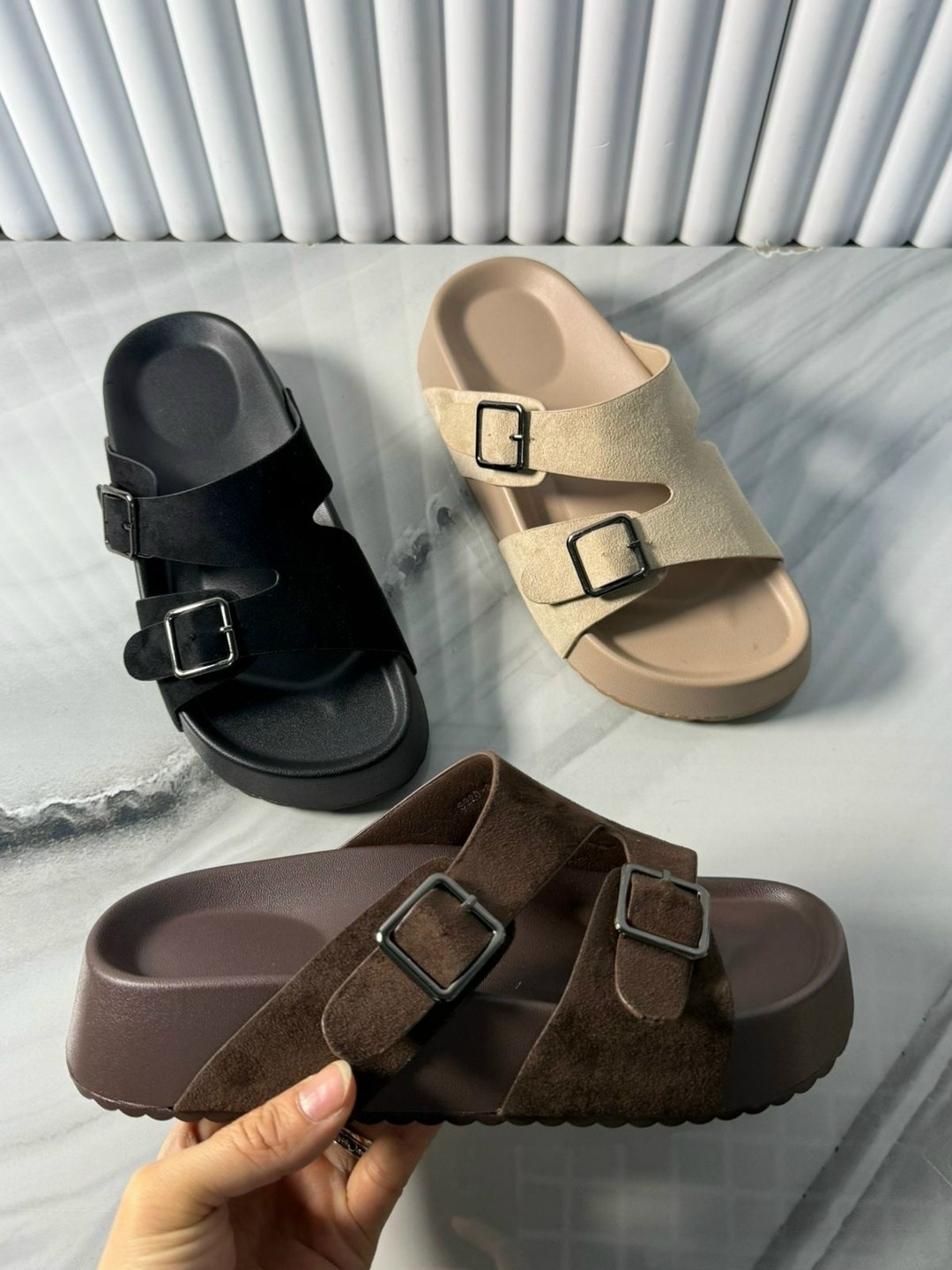 модные сандалии,женские сандалии,модные шлепанцы,шлепанцы женские,повседневные сандалии