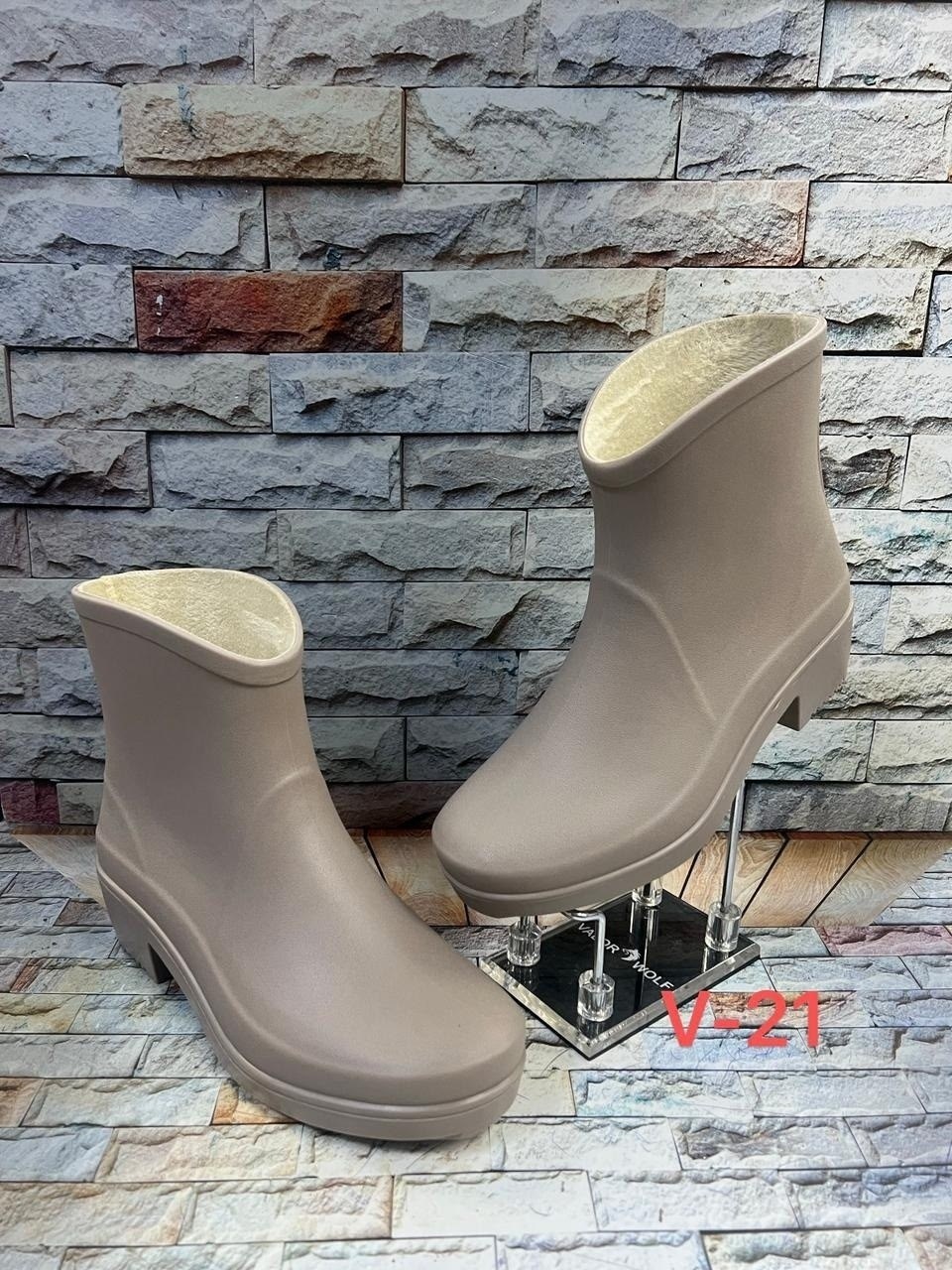 резиновые сапоги,резиновые сапоги женские,,резиновые полусапоги вальберис,женские водонепроницаемые резиновые сапоги