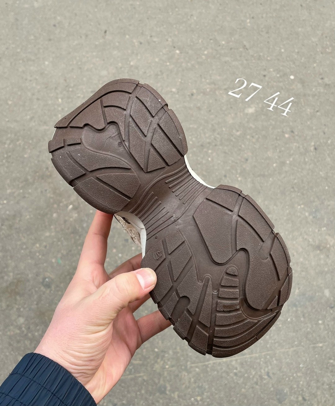 ,кроссовки женские,кроссовки модные,массивные кроссовки,спортивные кроссовки