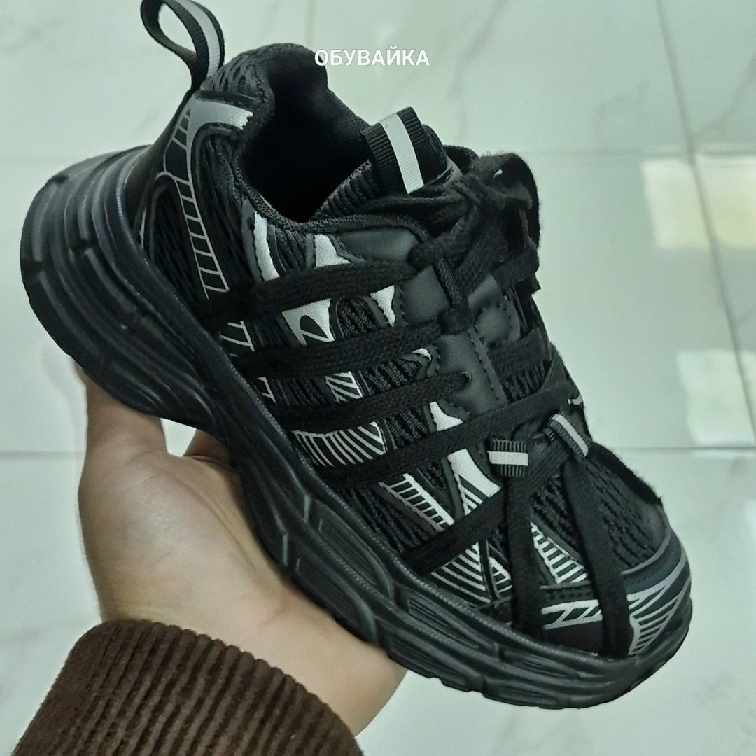 кроссовки,женские кроссовки,массивные кроссовки,черные кроссовки,модные кроссовки