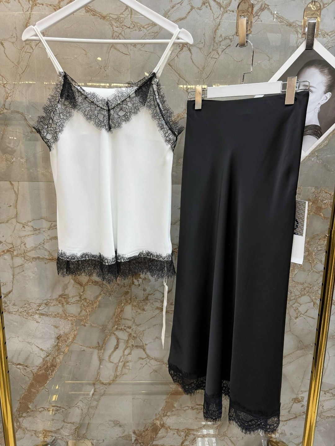 брюки с кружевом,атласный топик,топ шелковый с кружевом,,топ кружево