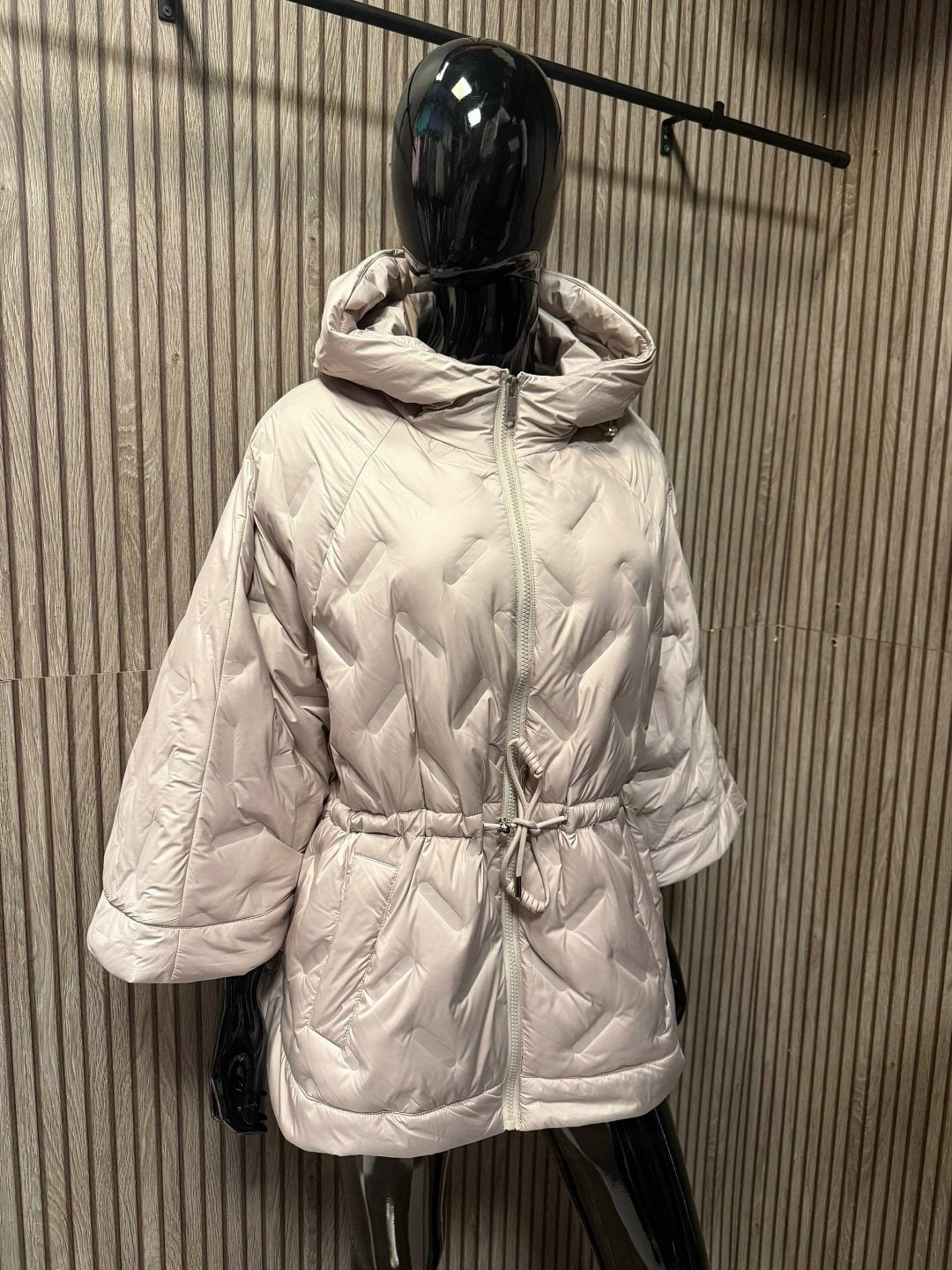 куртка стеганая оверсайз с капюшоном okxana utova brand,куртка стеганая оверсайз с капюшоном okxana utova brand 280179549,куртка демисезонная с капюшоном oversize okxana utova brand,женская куртка,кур