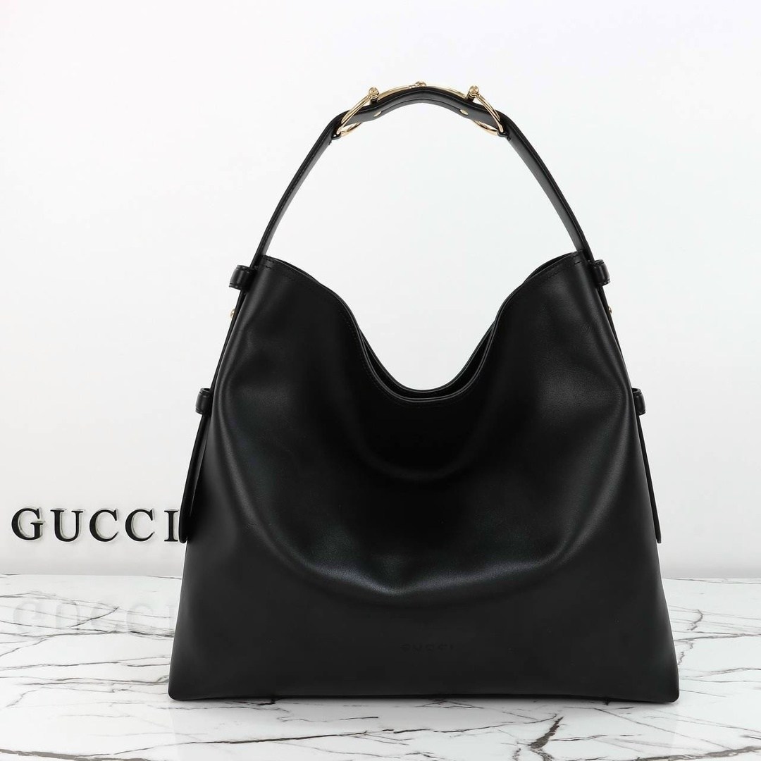 сумка гуччи хобо,женская сумка gucci,модная сумка,сумка gucci,сумка через плечо gucci