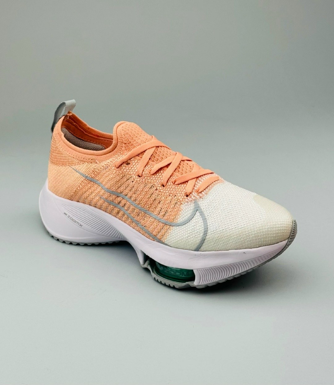 кроссовки nike air zoom tempo next,nike air zoom tempo next,nike air zoom tempo next flyknit,женские беговые кроссовки nike air zoom tempo,кроссовки nike air zoom tempo