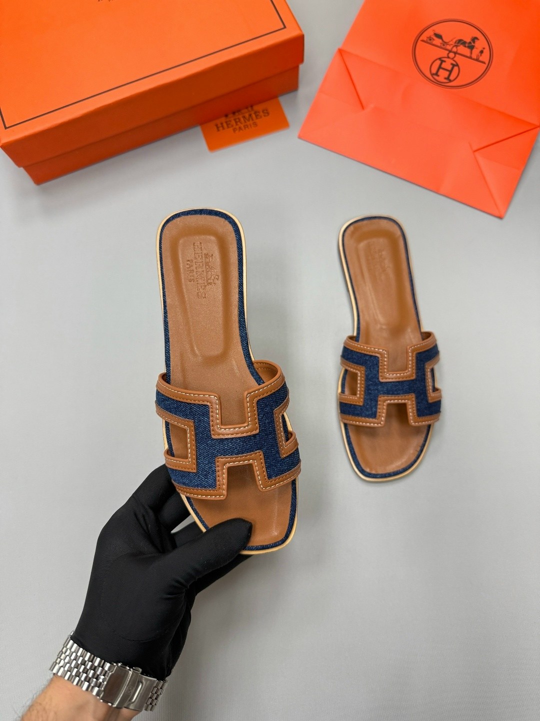 коричневые шлепки hermes,тапочки hermes,шлепки эрмес,шлепанцы hermes,тапки гермес женские