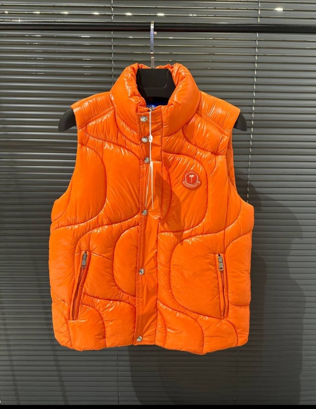 жилетка moncler,жилет moncler,жилетка монклер оригинал,жилет монклер мужской,жилетка монклер