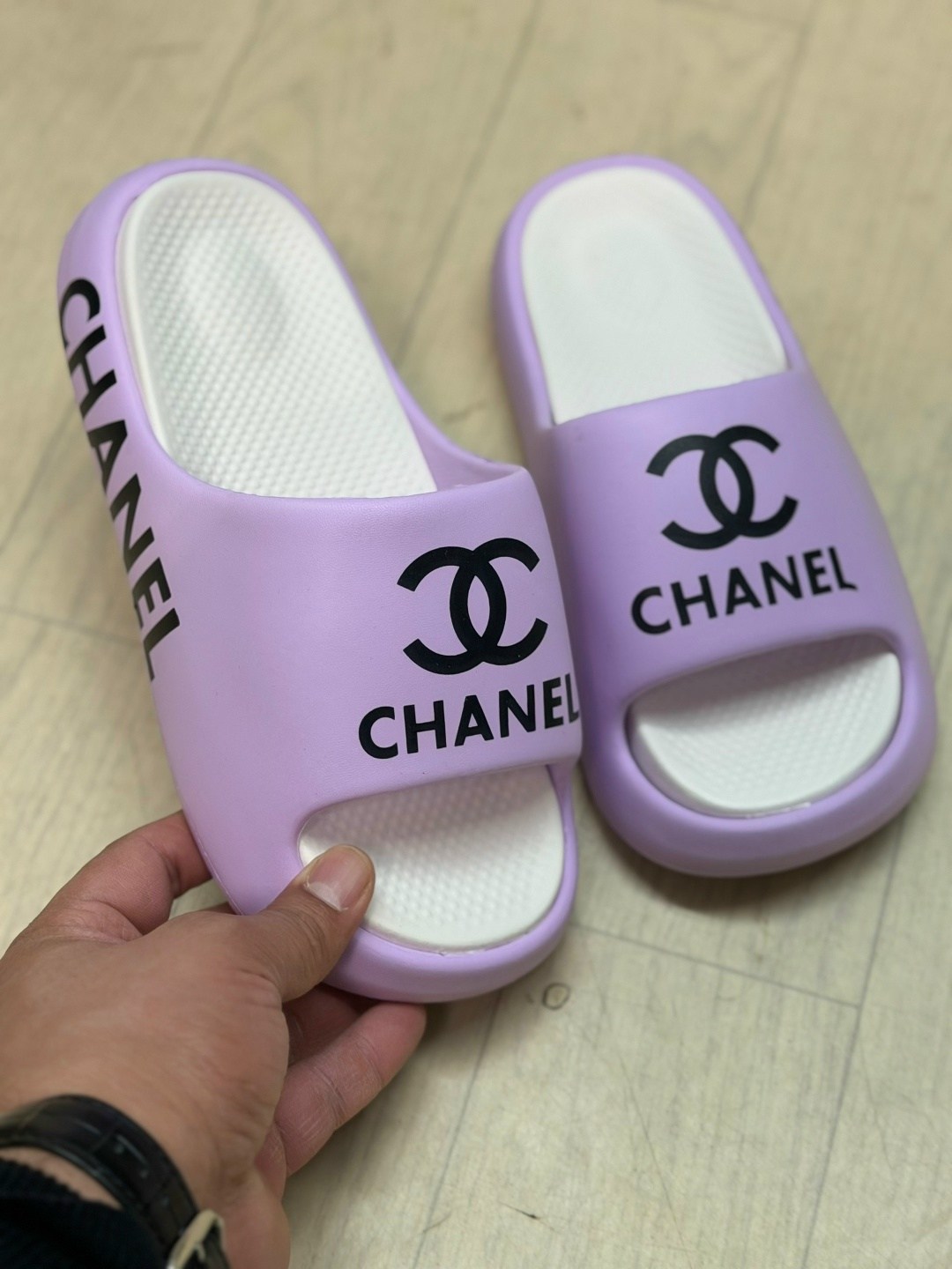 ,шлепки луи витон,шлепанцы женские,шлепанцы louis vuitton,тапочки louis vuitton