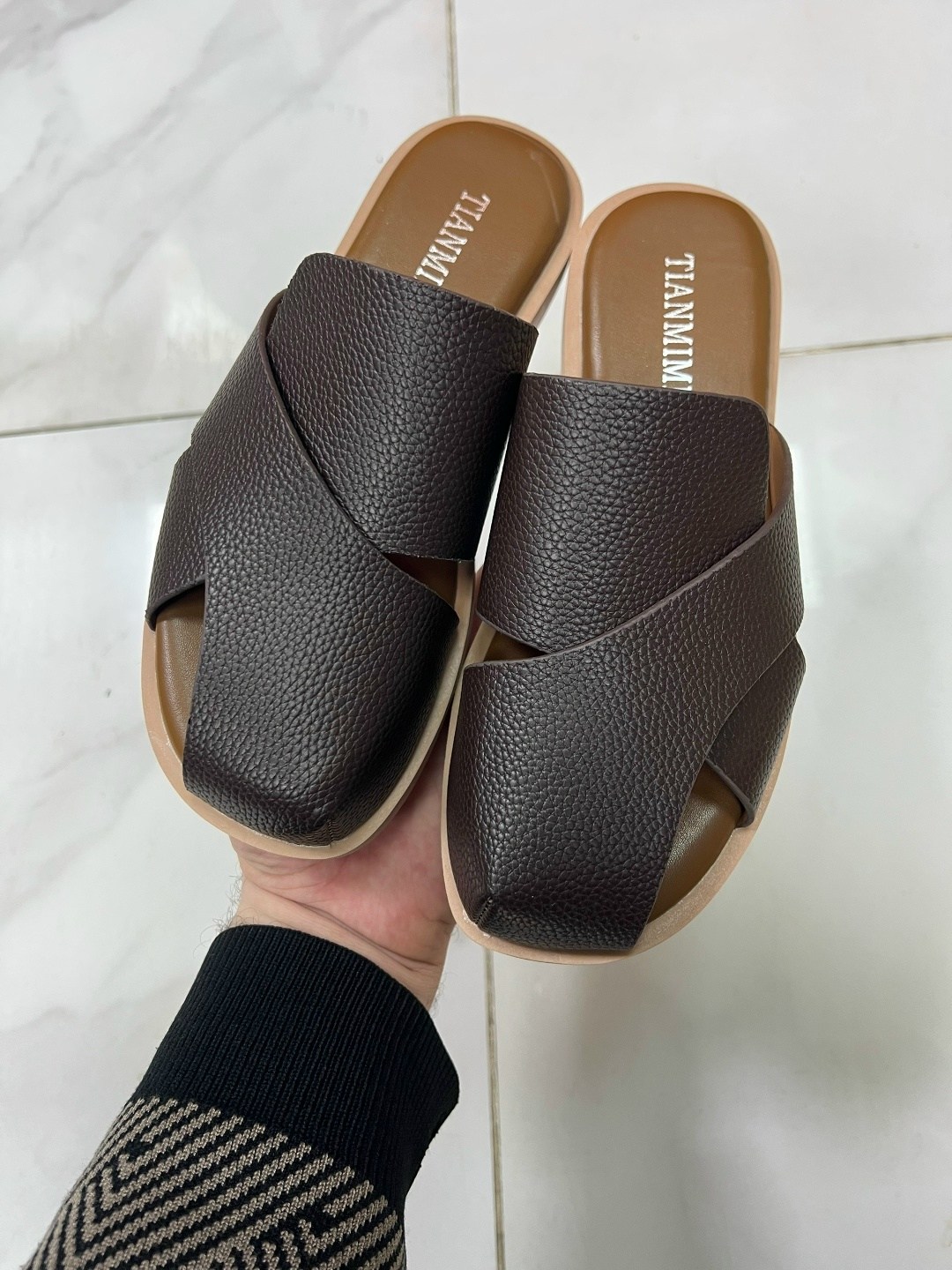 женские шлепанцы,,кожаные шлепки,шлепанцы сабо женские,летние шлепанцы