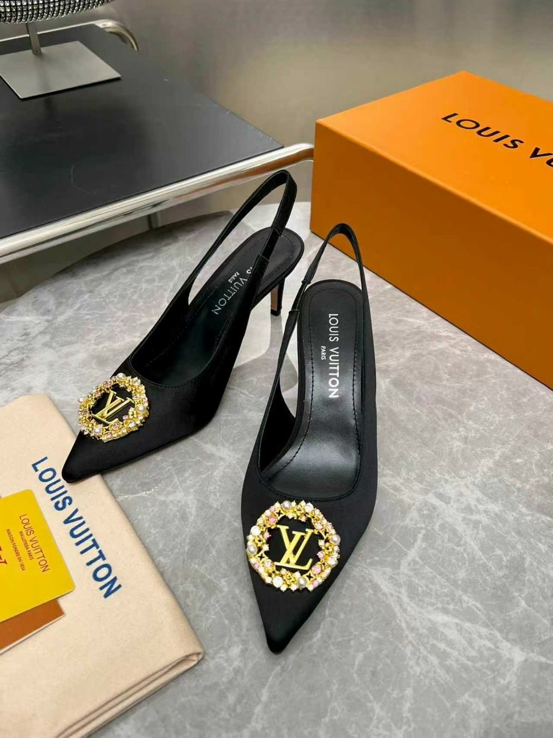 ,женские туфли,туфли лодочки женские,туфли saint laurent,маноло бланик босоножки