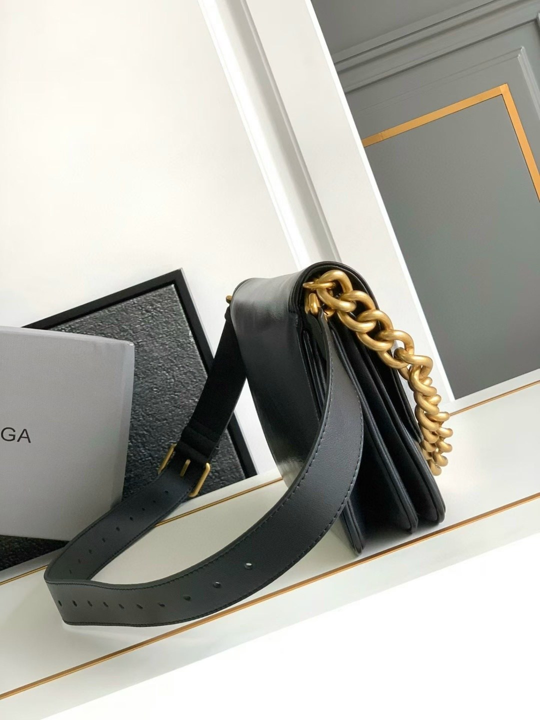 большая сумка через плечо через цепочку balenciaga,сумка женская balenciaga,balenciaga сумка,маленькая сумка через плечо через цепочку balenciaga,сумка женская balenciaga натуральная кожа