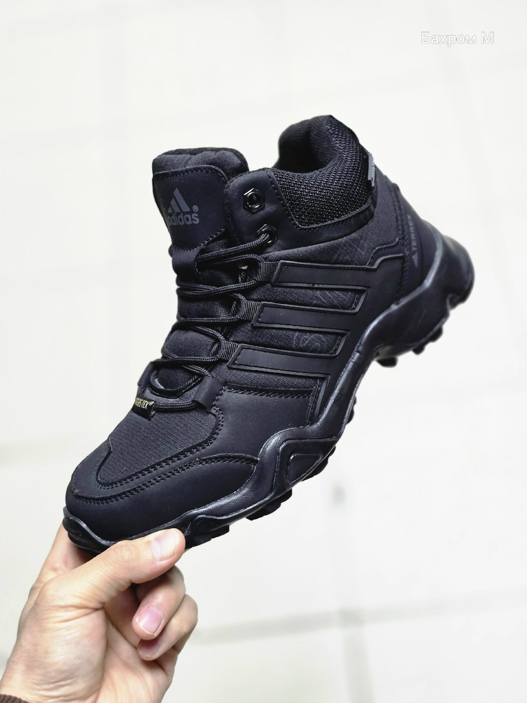 кроссовки зимние adidas,зимние ботинки adidas climaproof высокие,ботинки зимние теплые adidas terrex winter,кроссовки adidas terrex black зимние из кожи,зимние кроссовки adidas terrex