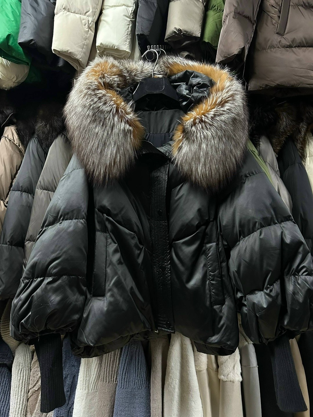 пуховик с натуральным мехом,женская куртка,пуховик с мехом,куртка с натуральным мехом,пуховик женский с натуральным мехом