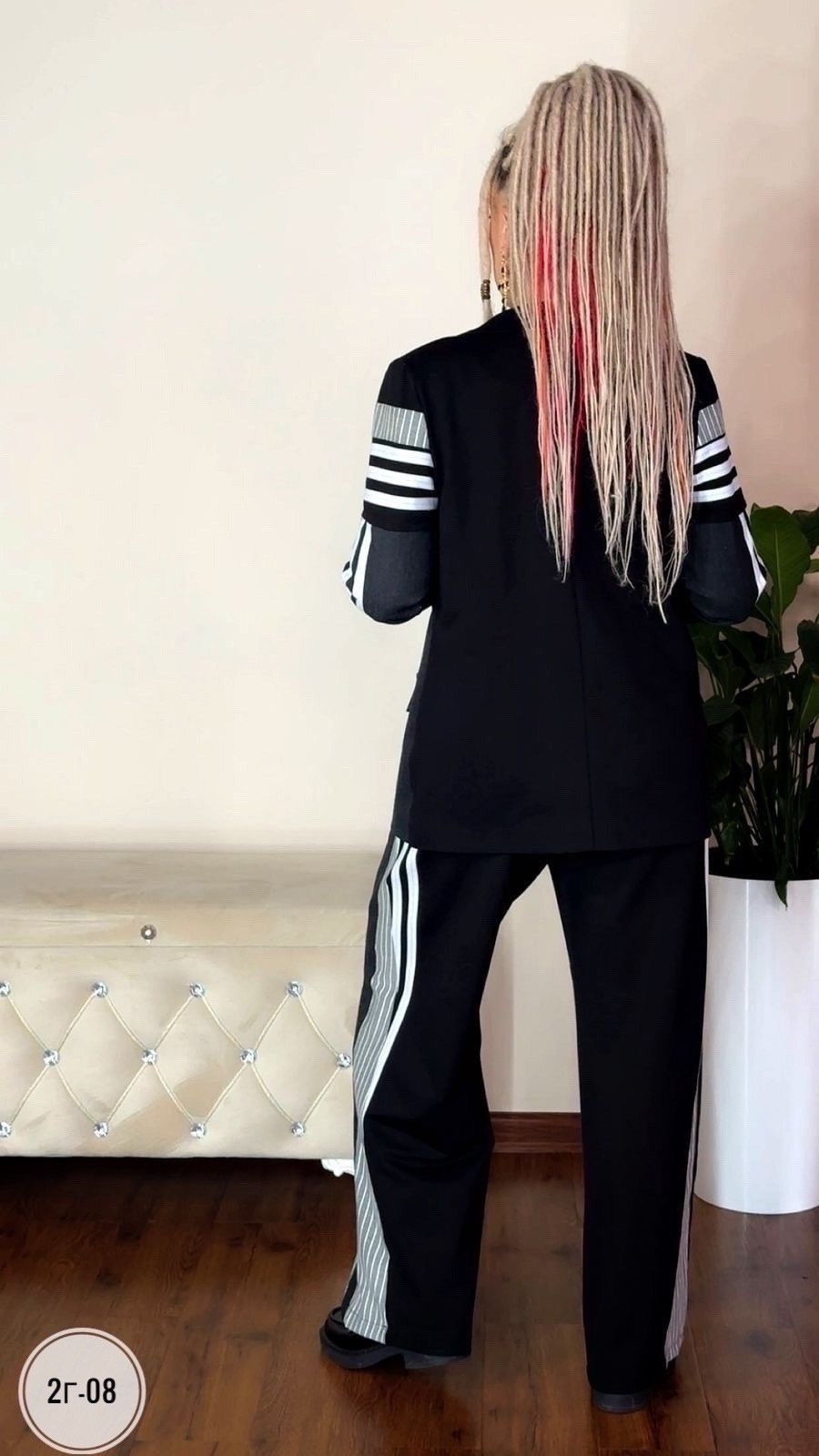 женский брючный костюм двойка,женские брючные костюмы,костюм-двойка брючный оверсайз pimari,модные костюмы,костюм брючный трикотажный с лампасами vip стиль