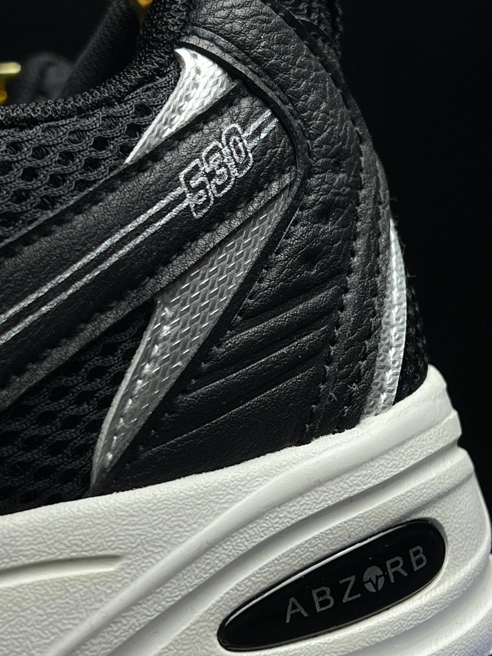 кроссовки,мужские кроссовки для бега,new balance 990 v5 black,беговые кроссовки,спортивная