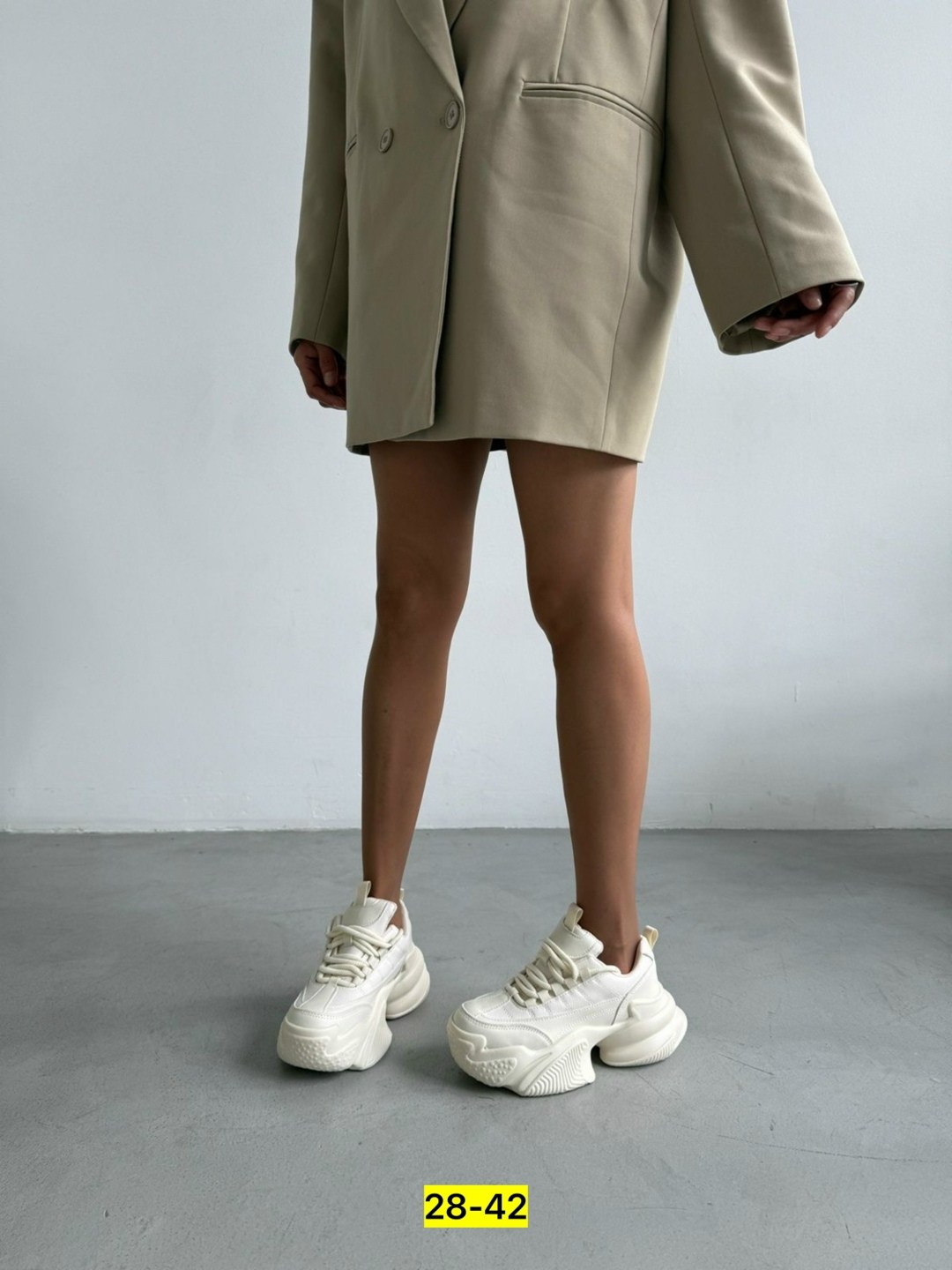 ,кроссовки женские,женские массивные кроссовки,кроссовки массивные, женская