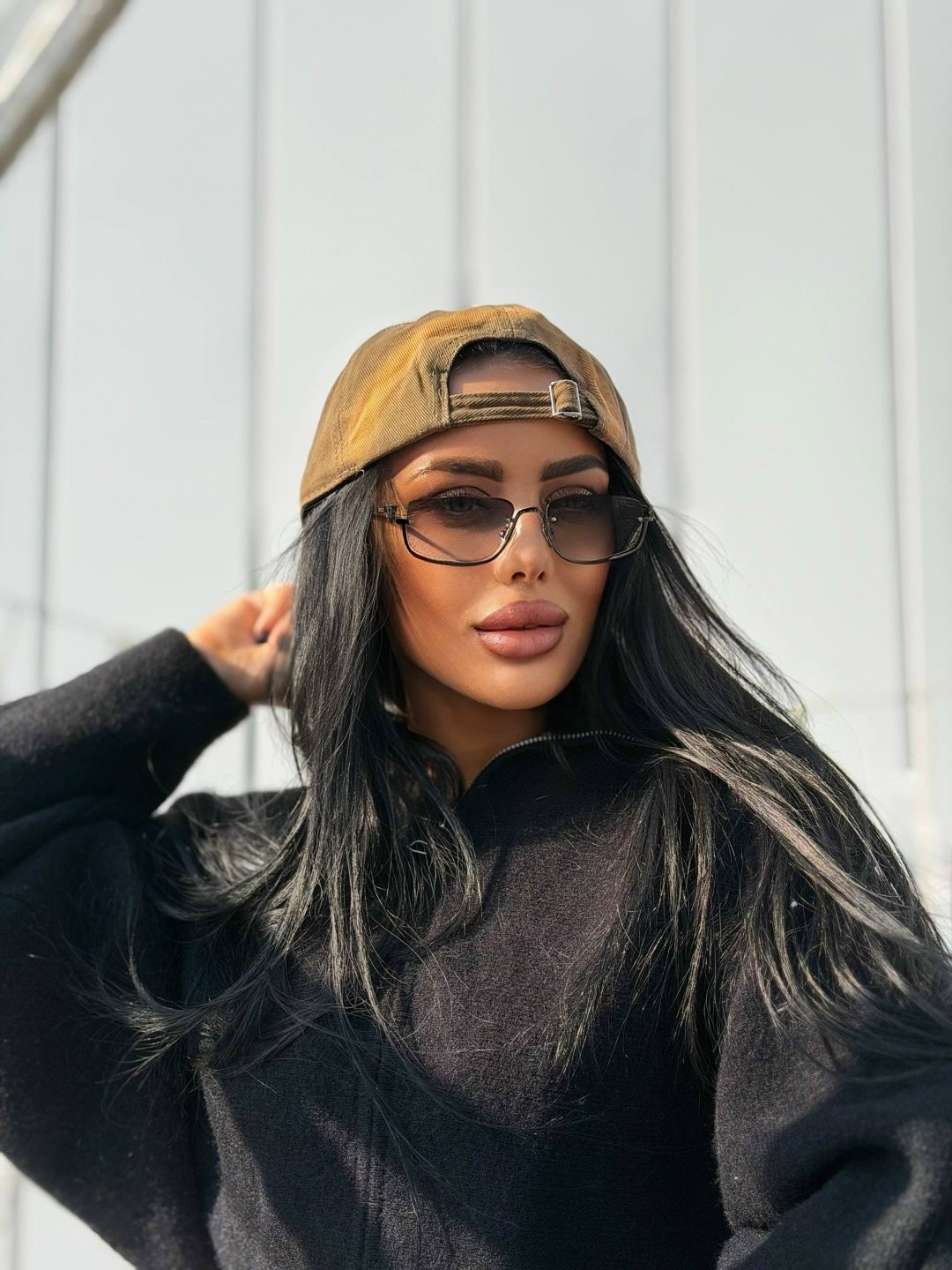 брюнетка,девушка,макияж брюнетки,красива девушка,дерзкие