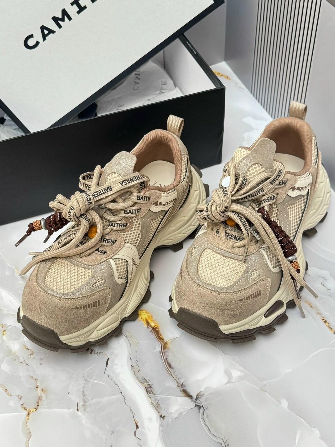 ,женские кроссовки,кроссовки гуччи женские бежевые,кроссовки гуччи женские оригинал с розовым,кроссовки gucci