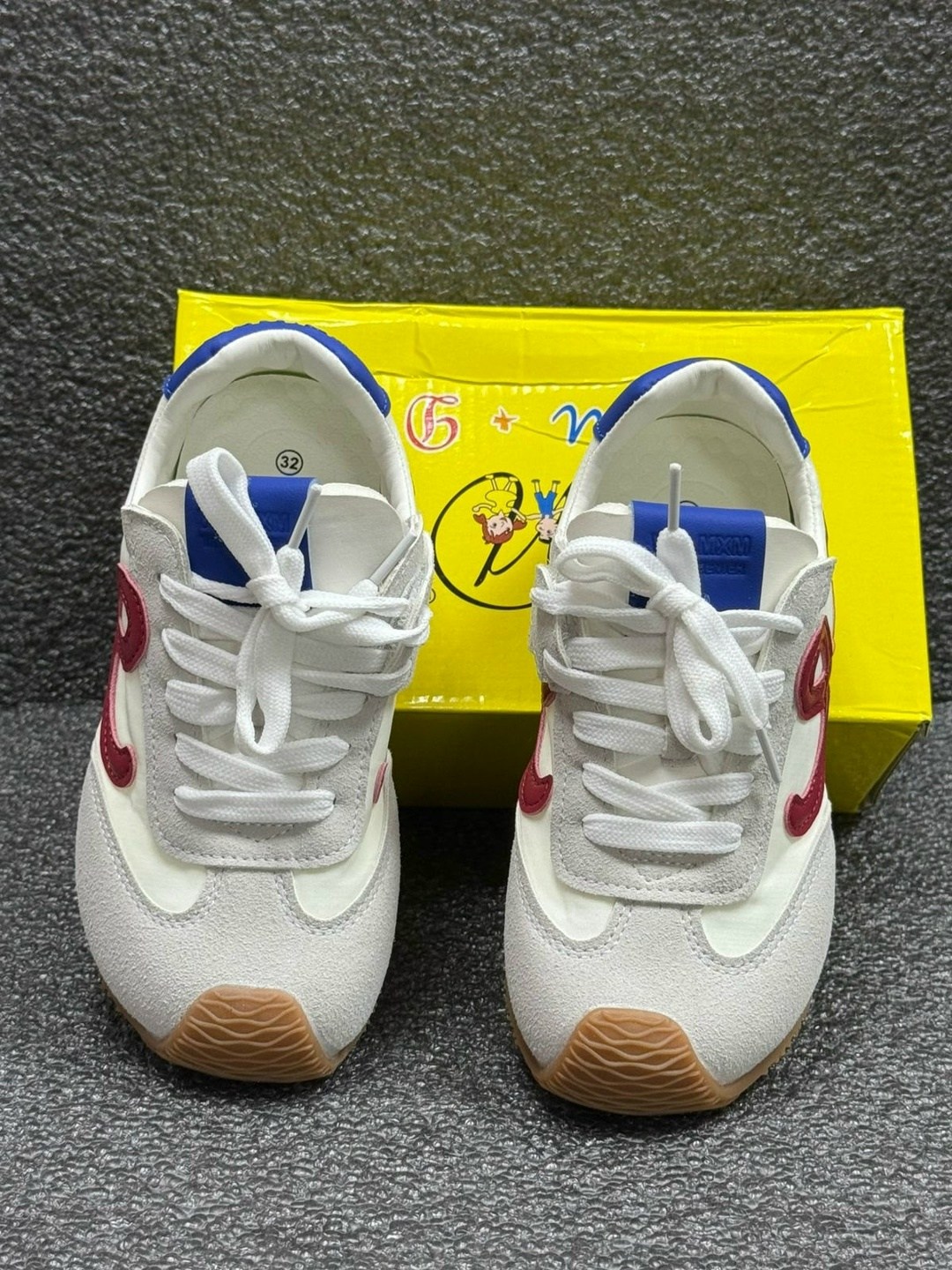 кроссовки,кроссовки loewe,женские кроссовки,спортивная ,модные кроссовки