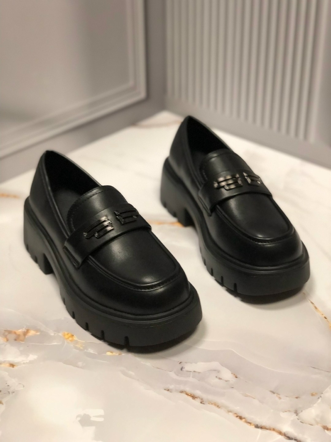 ,женские лоферы,модные лоферы, женская,лоферы