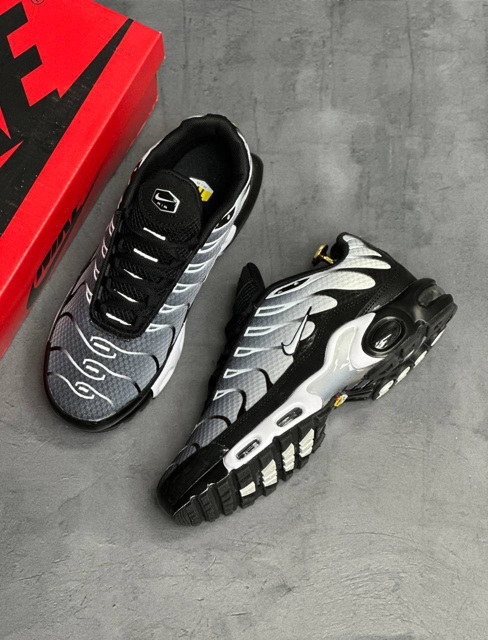 кроссовки nike air max tn plus,кроссовки мужские nike air max tn plus,кроссовки nike tn plus,найк air max plus tn кроссовки,nike air max tn plus black