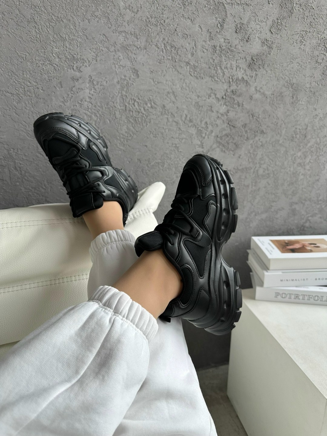 кроссовки черные,,кроссовки женские черные,кроссовки женские,кроссовки кожа