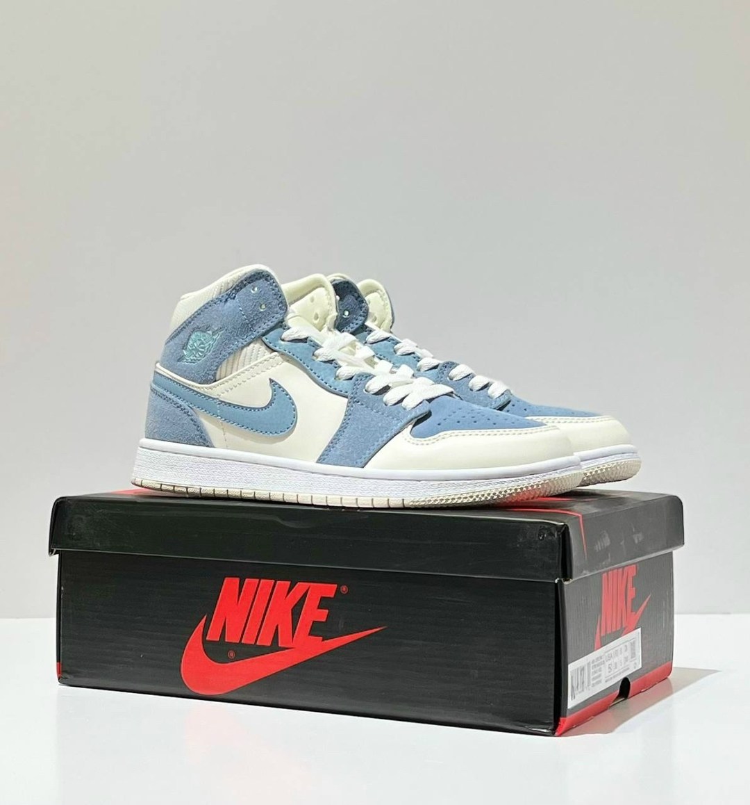 air jordan 1 mid se 'sail light blue',кроссовки nike air jordan 1,nike air jordan 1 mid se,nike air jordan 1 mid,air jordan 1 mid se