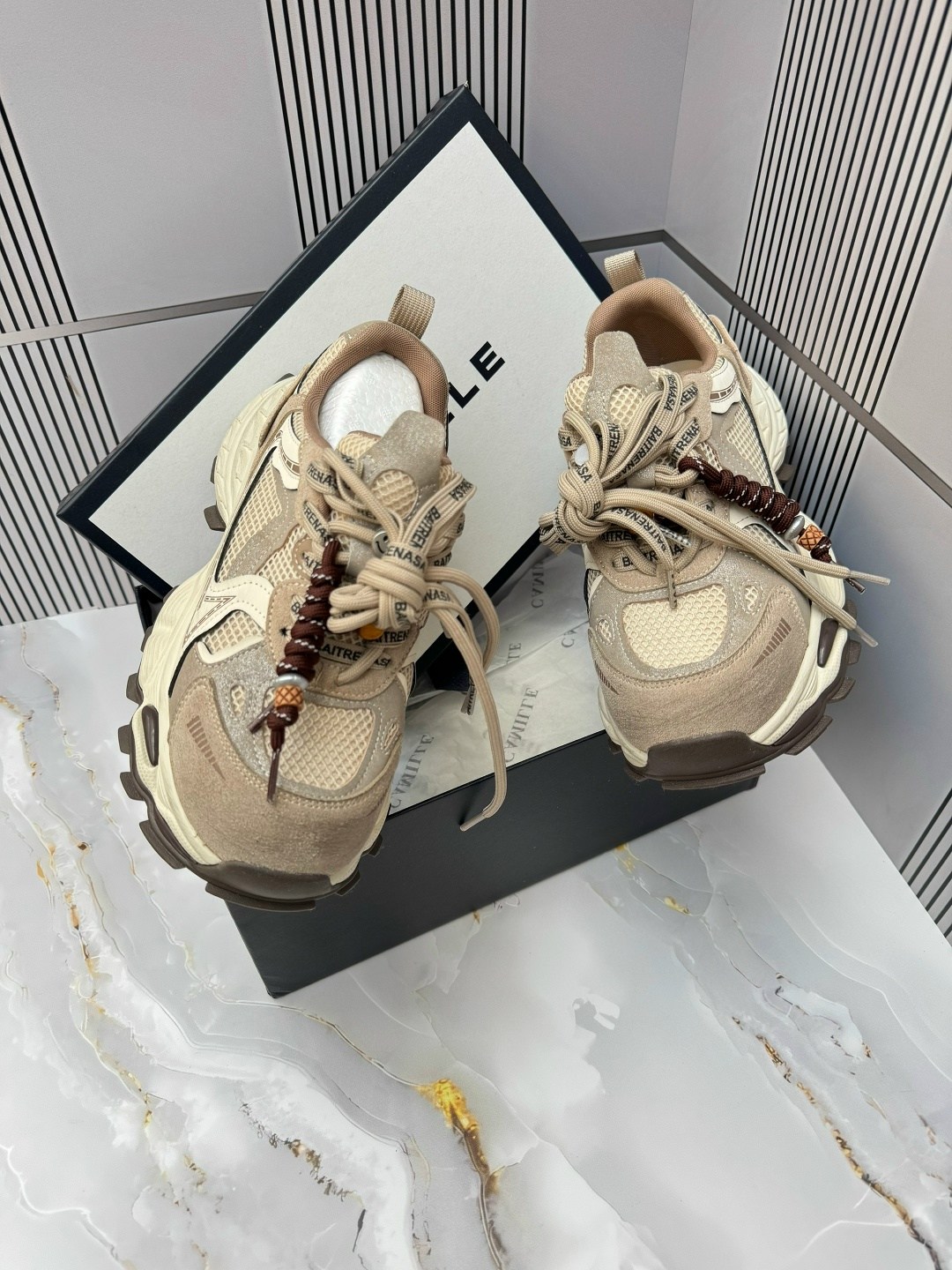 ,женские кроссовки,кроссовки гуччи женские бежевые,кроссовки гуччи женские оригинал с розовым,кроссовки gucci