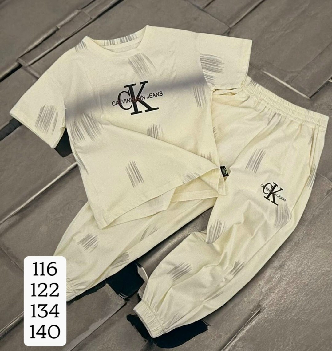 костюм комплекты,одежда для мальчика,брюки для мальчика,брюки для детей,футболки для детей