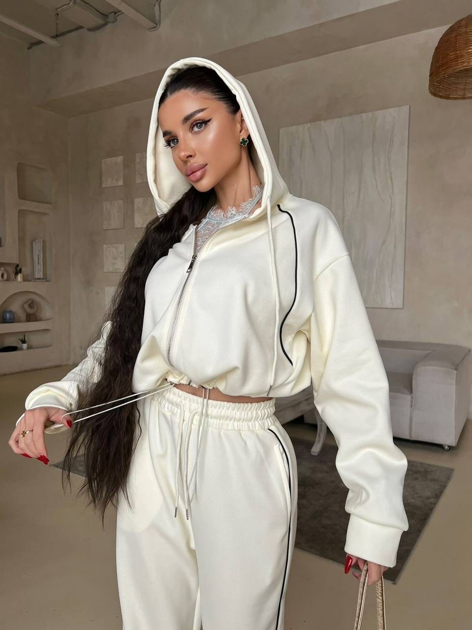 женский спортивный костюм,спортивный костюм,женский костюм,спортивный костюм модный,стильные женские костюмы