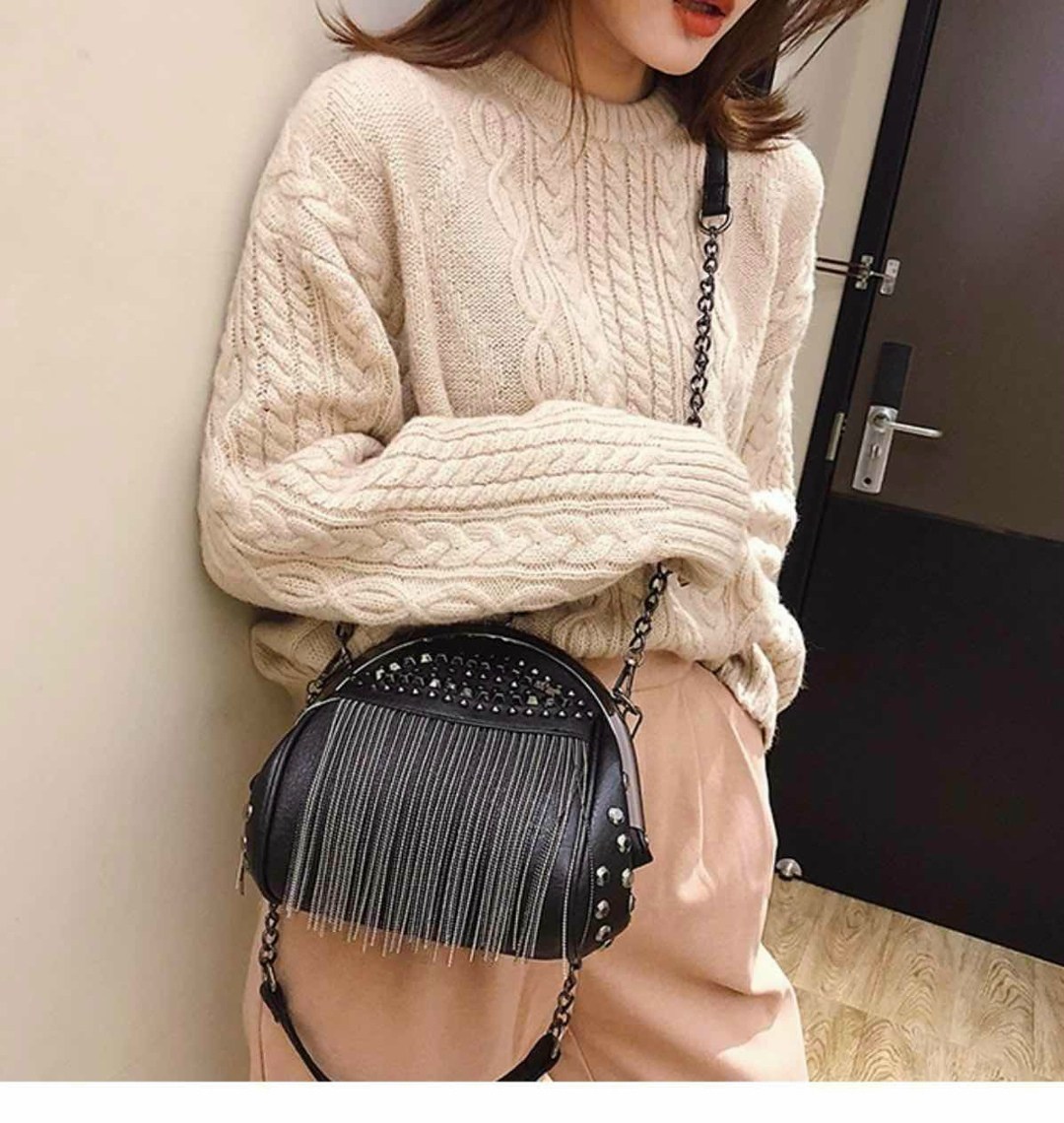 сумка женская с клепками,сумки женская,модная сумка,сумка через плечо с бахромой,сумка с цепочкой