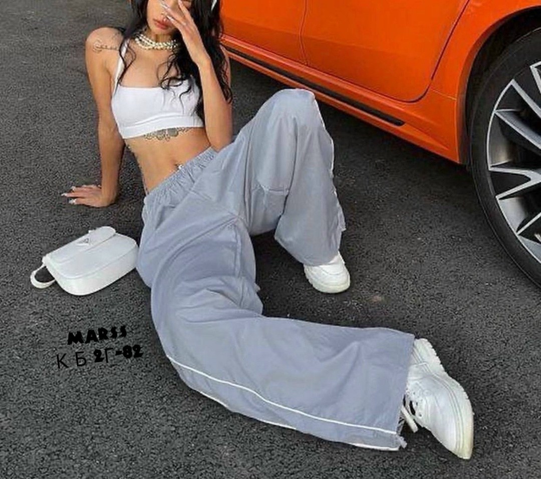 штаны широкие серые карго оверсайз y2k с полосками по бокам,штаны широкие серые карго оверсайз у2 с полосками по бокам,штаны широкие,спортивные штаны,брюки спортивные