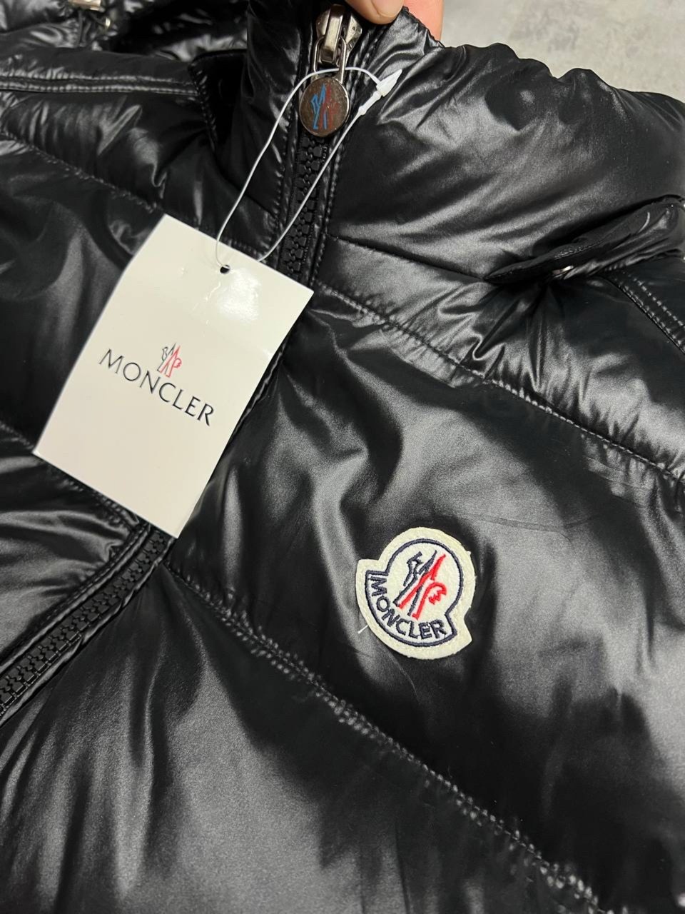 жилетка монклер,жилетка moncler,жилет moncler,жилет монклер мужской,moncler мужской жилет