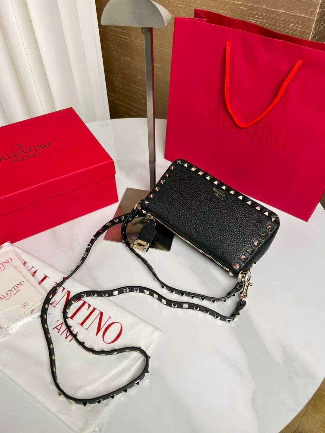 сумки valentino,модная сумка,сумка,сумки женская,сумки на плечо кросс боди